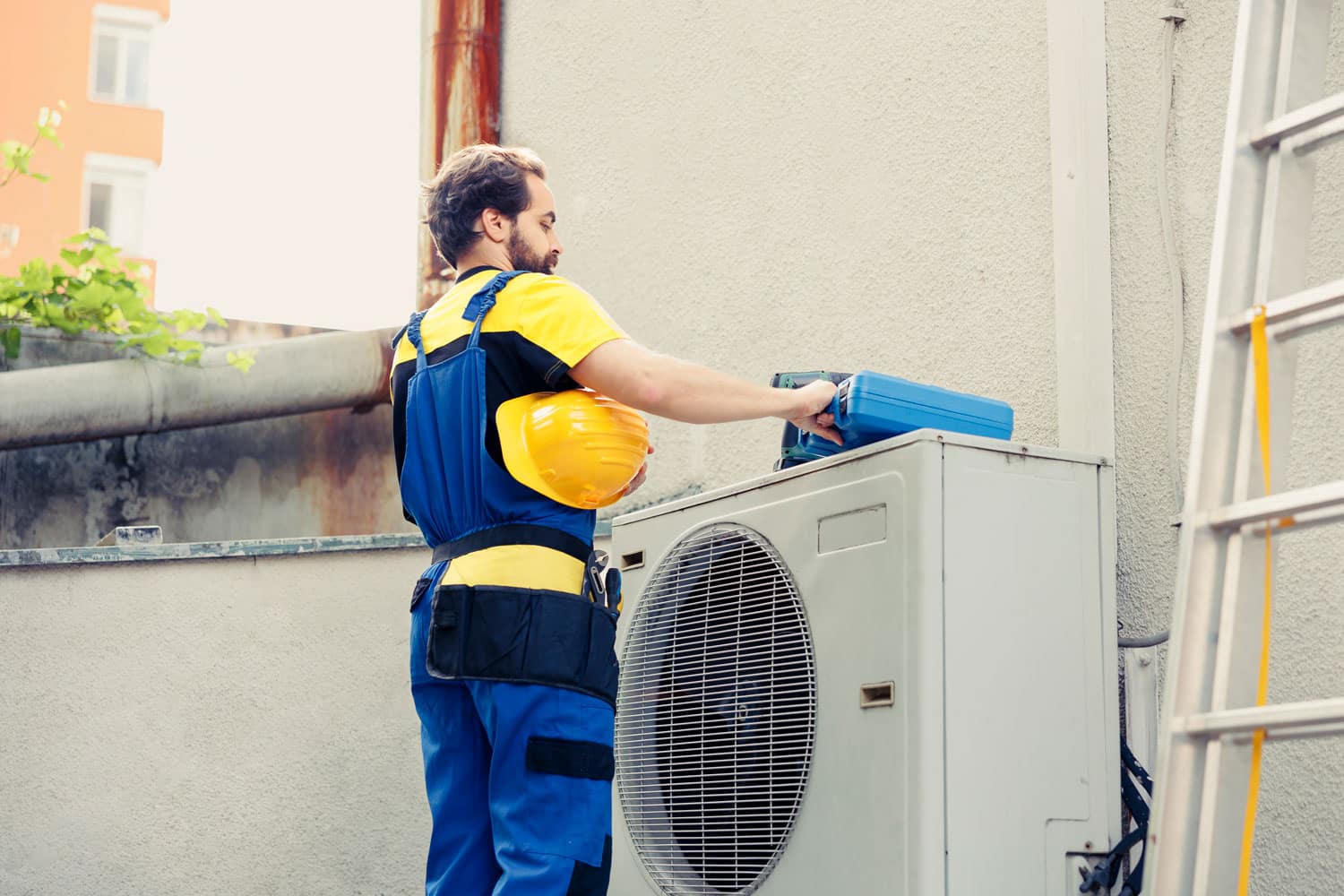 Installation de votre cache climatiseur ou cache pompe à chaleur : erreurs courantes à éviter